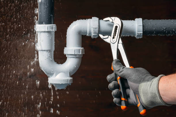 Professional Drain Cleaning technician working in Trivoli, IL